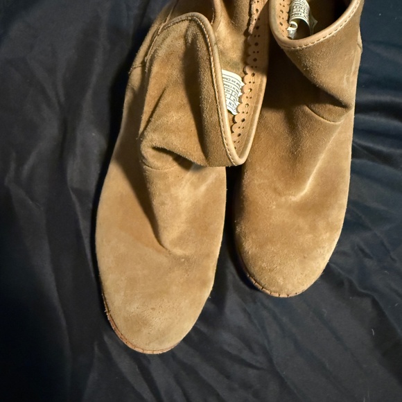 Ugg Boots - Picture 10 of 14
